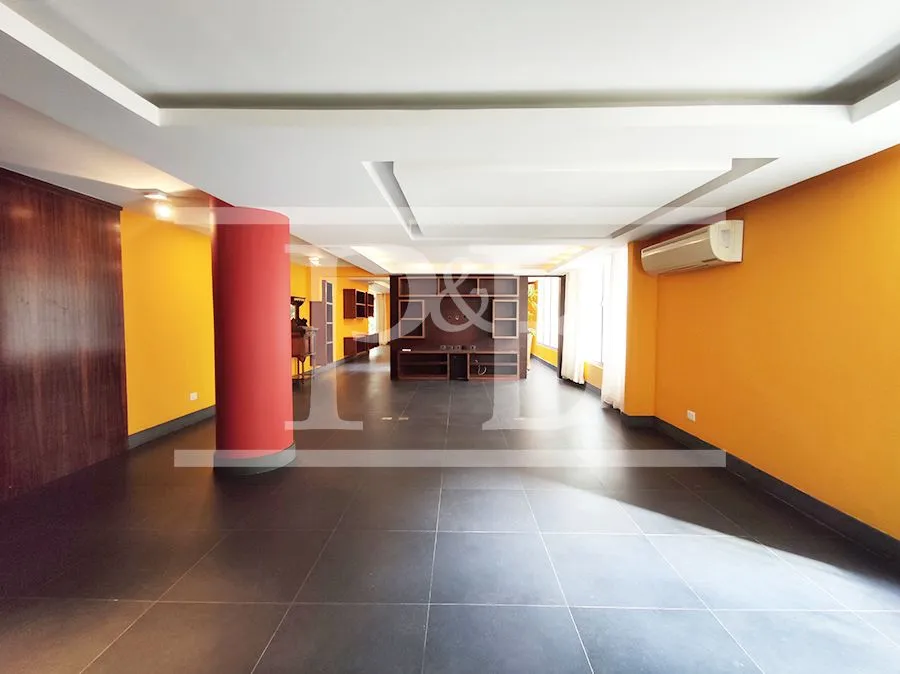 Penthouse with 4 bedrooms and 4 baths, 539 m² — photo 19
