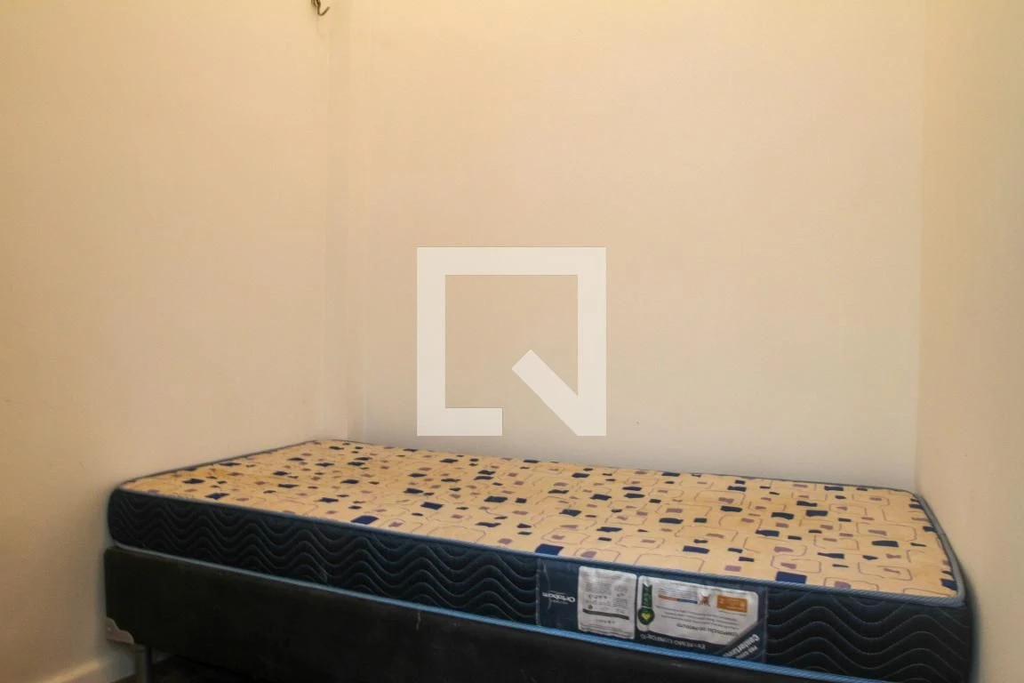 One-bedroom apartment with a washing machine — photo 15