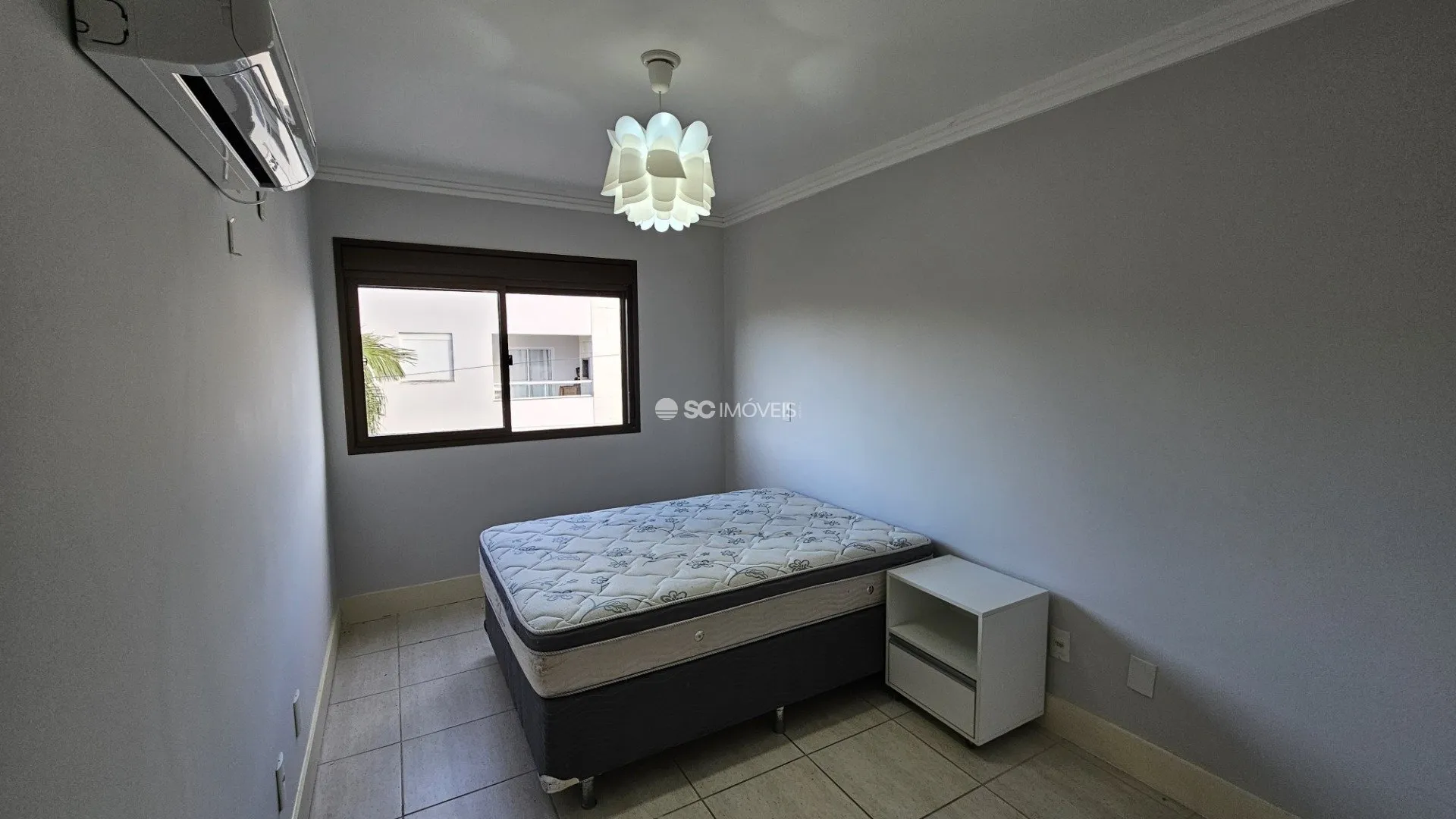 Furnished 1-bedroom apartment with 45 m² and parking space — photo 24