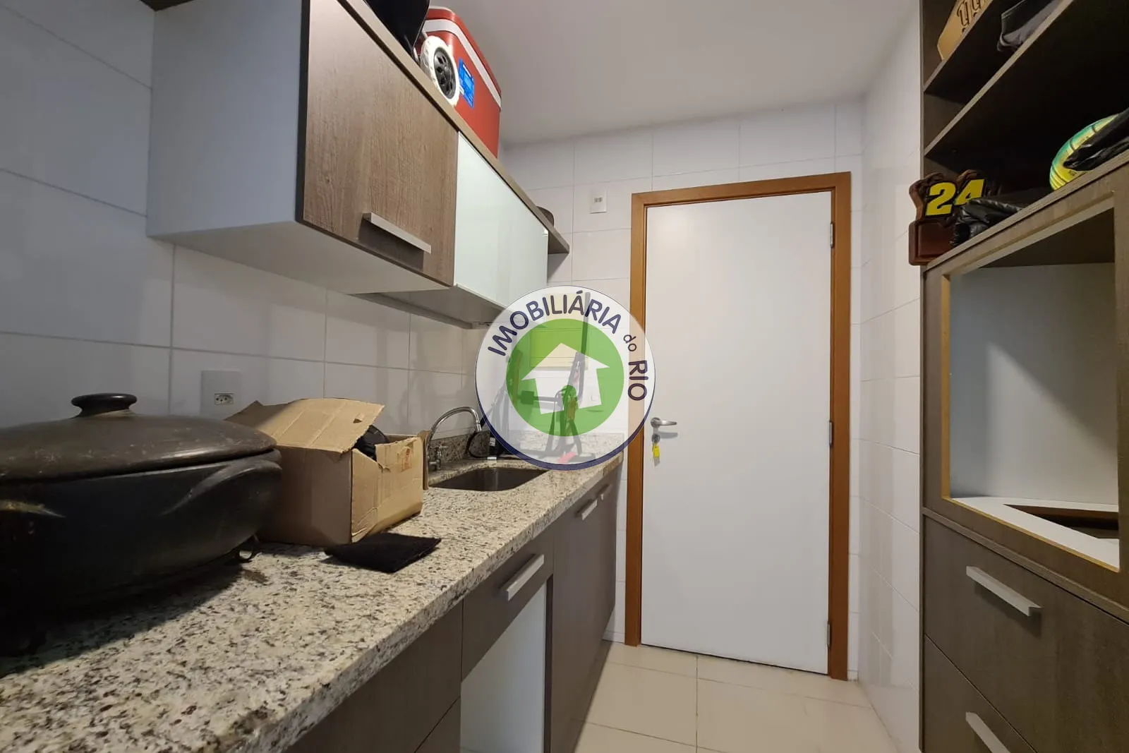 Unfurnished apartment with 4 bedrooms and 5 bathrooms — photo 30