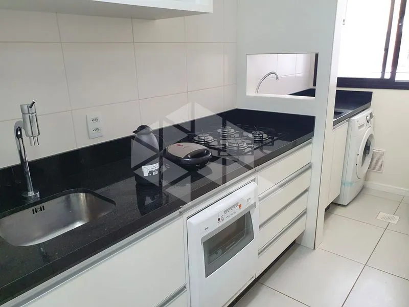 2-bedroom apartment with en-suite and open-plan gas kitchen — photo 8