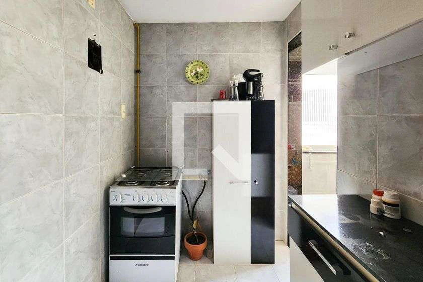 Apartamento com 2 quartos e 49 m², cozinha a gás