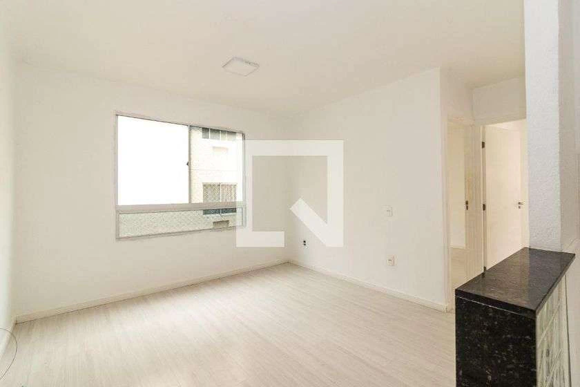 2-bedroom apartment with a gas stove and 43 m²
