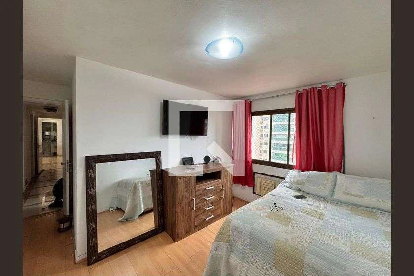 Apartamento de 4 dormitorios de 105 m² y 2 plazas — photo 3