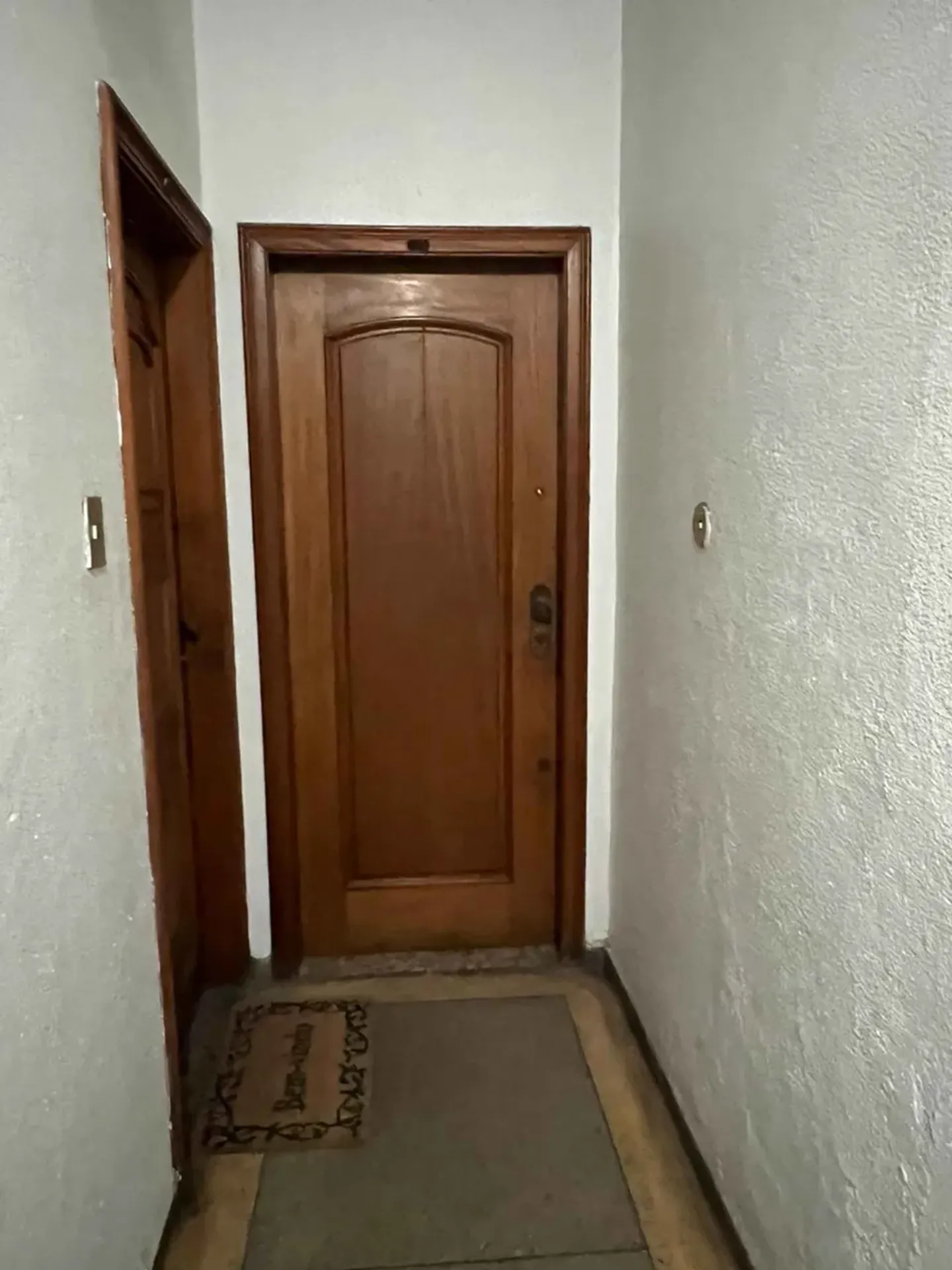 Квартира з 2 спальнями та дерев'яною підлогою або ламінатом — photo 12