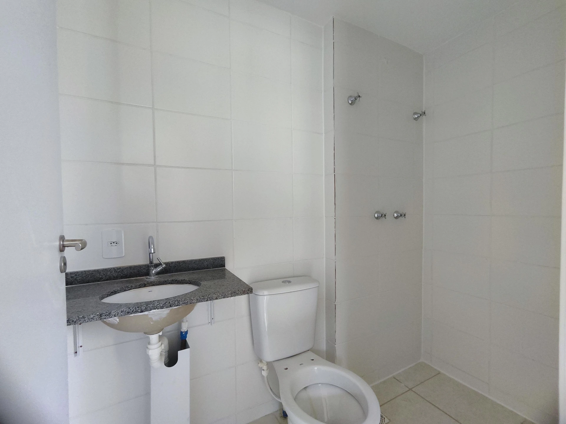 2-bedroom apartment with a balcony and 1 parking spot — photo 7
