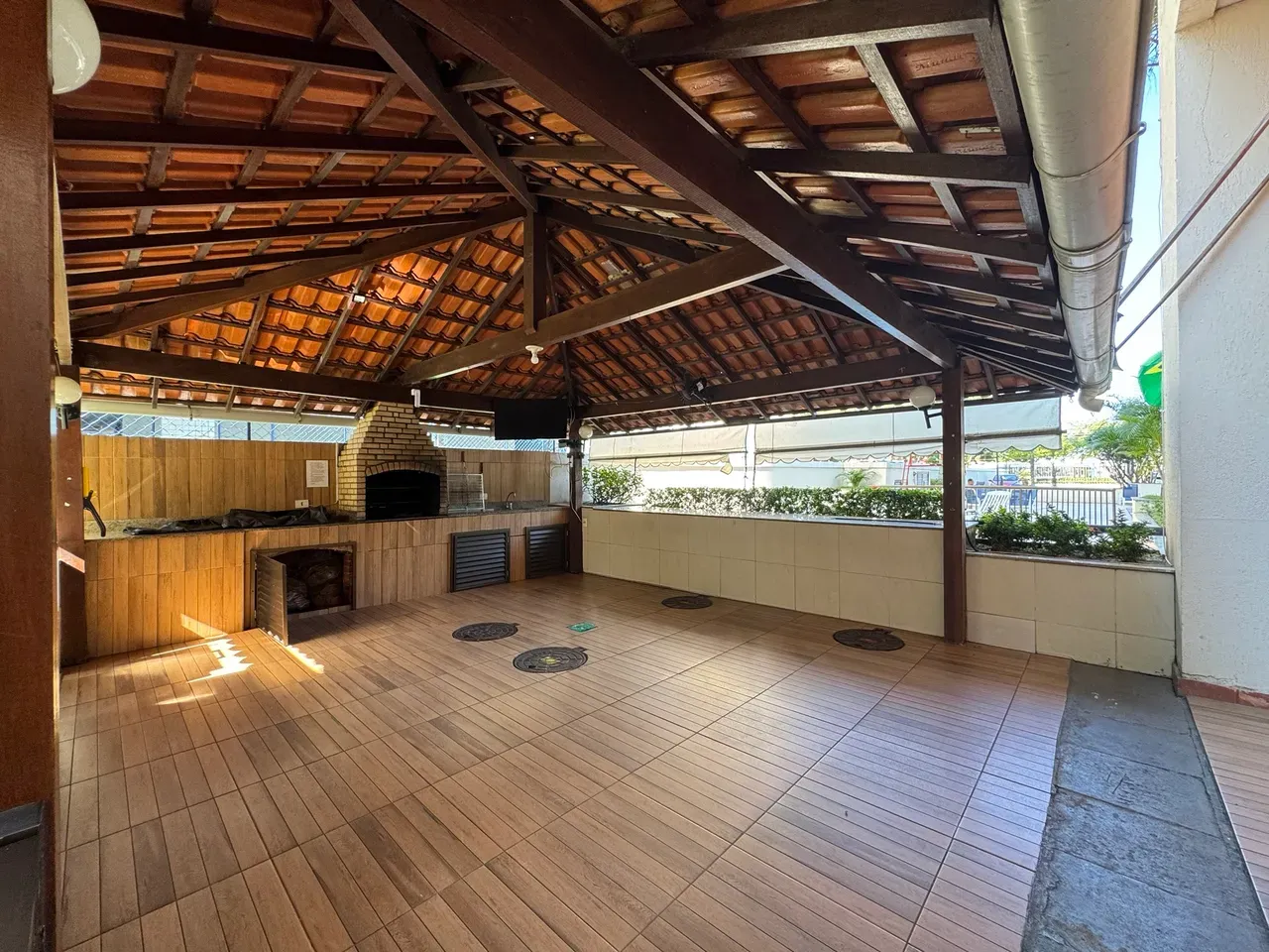 Furnished apartment with a balcony and 2 bedrooms — photo 20