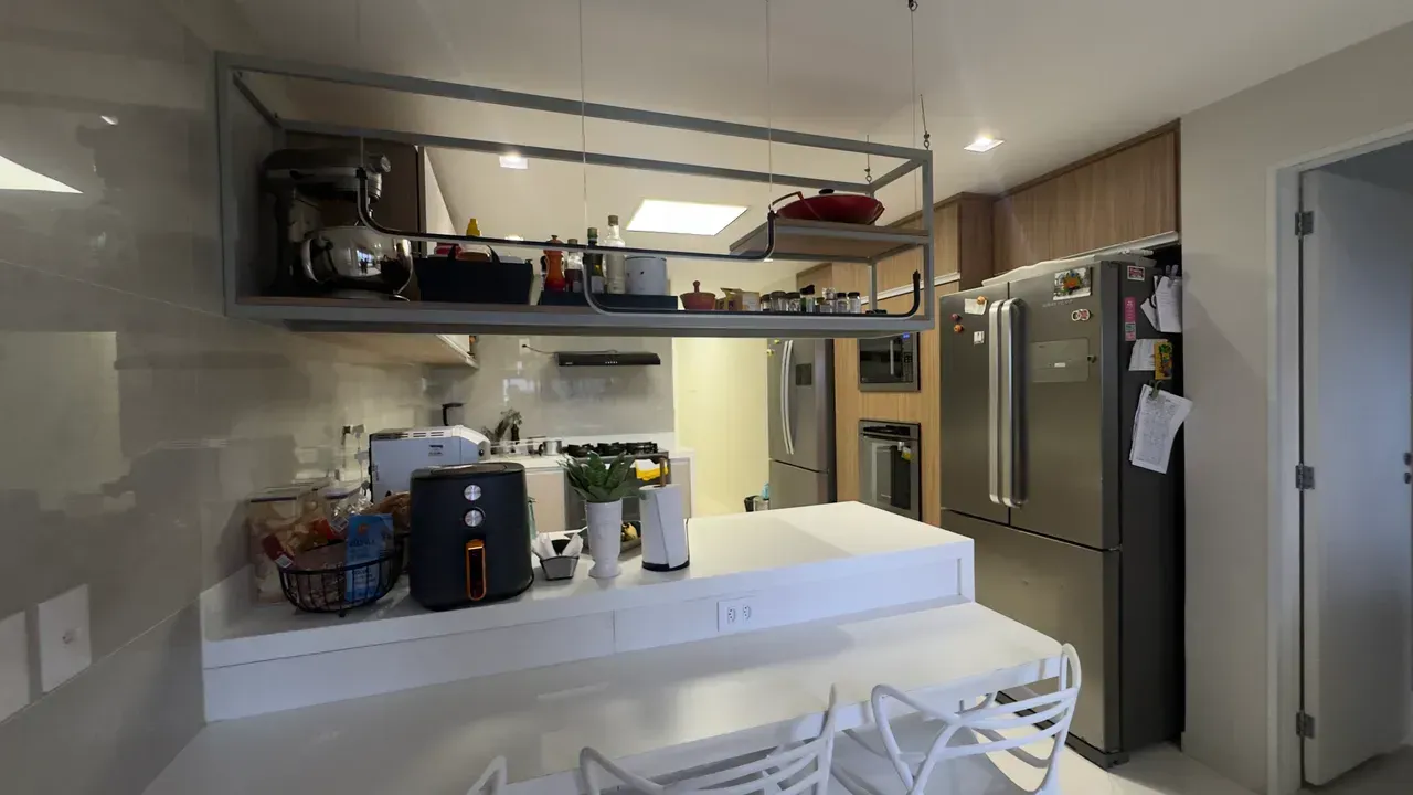 4-bedroom apartment with open-plan kitchen — photo 34