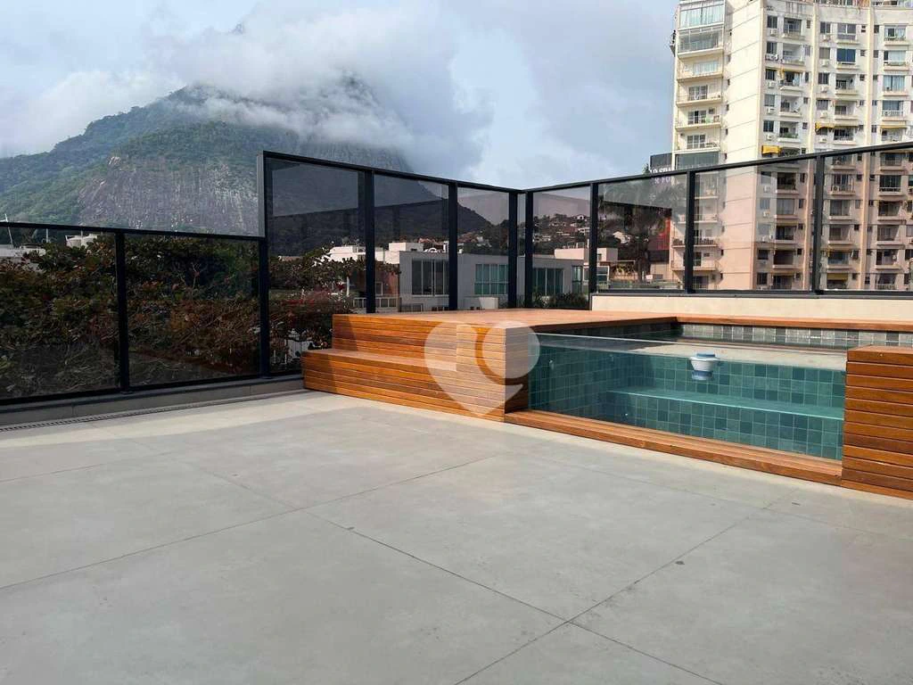 Penthouse with 4 ensuite suites and private pool, 271 m² — photo 9