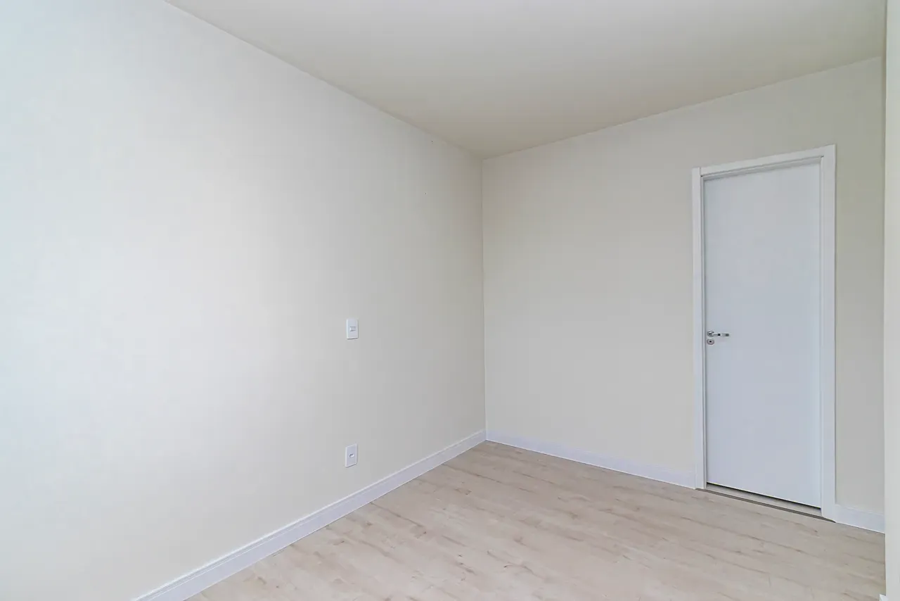 Apartment on the 3rd floor with a park view — photo 37