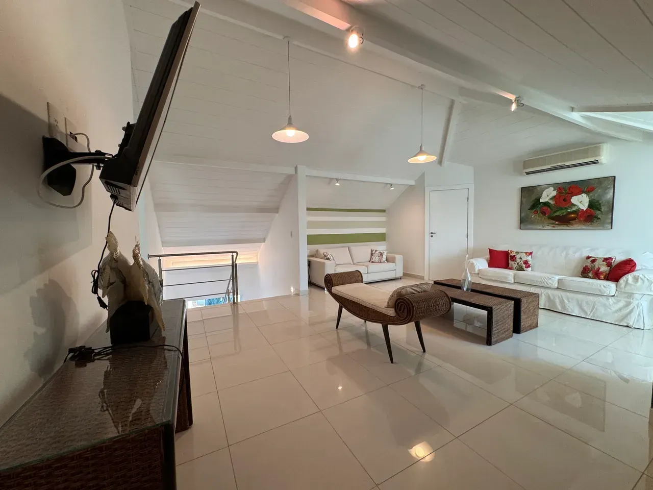 Furnished 800 m² house on the 4th floor with 8 parking spots — photo 36