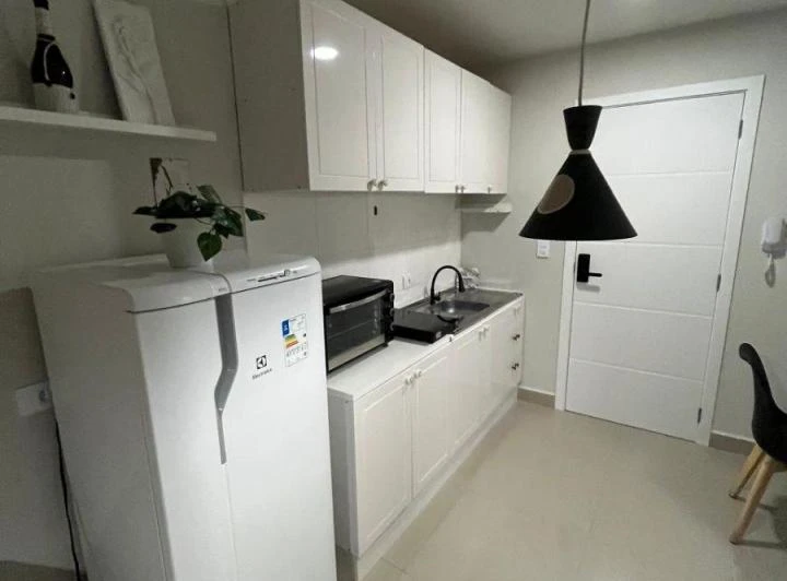 Apartamento mobiliado de 30 m² com 1 quarto e 1 banheiro — photo 3