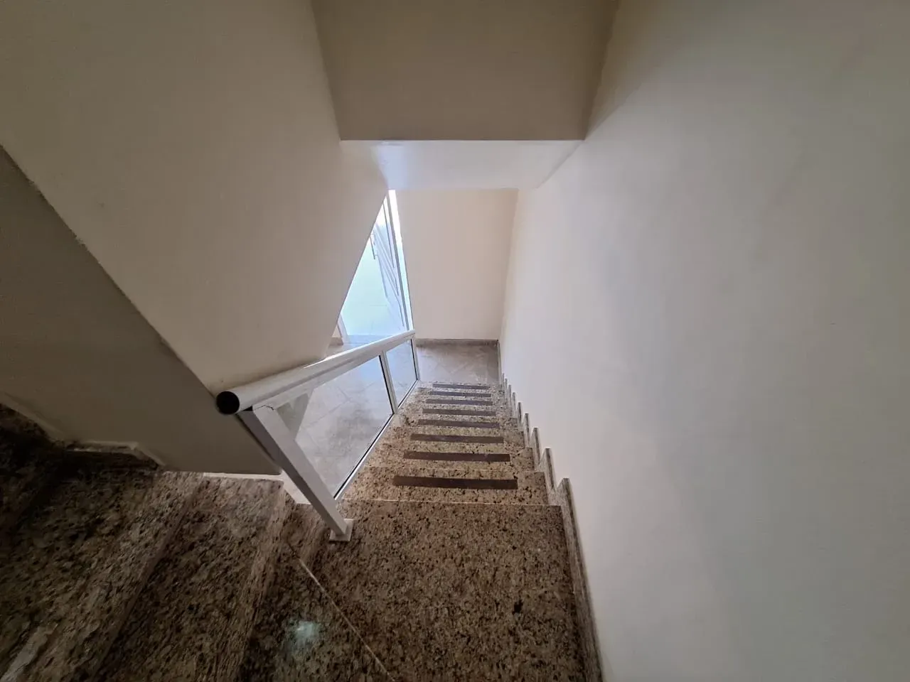 Casa em condomínio fechado com 4 quartos e 3 suítes — photo 9