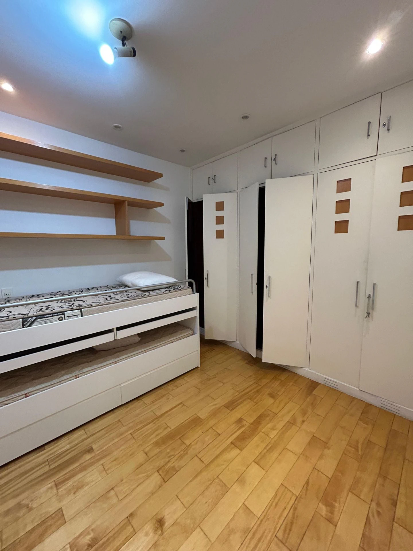 Furnished apartment, 185 m², with a washing machine — photo 5