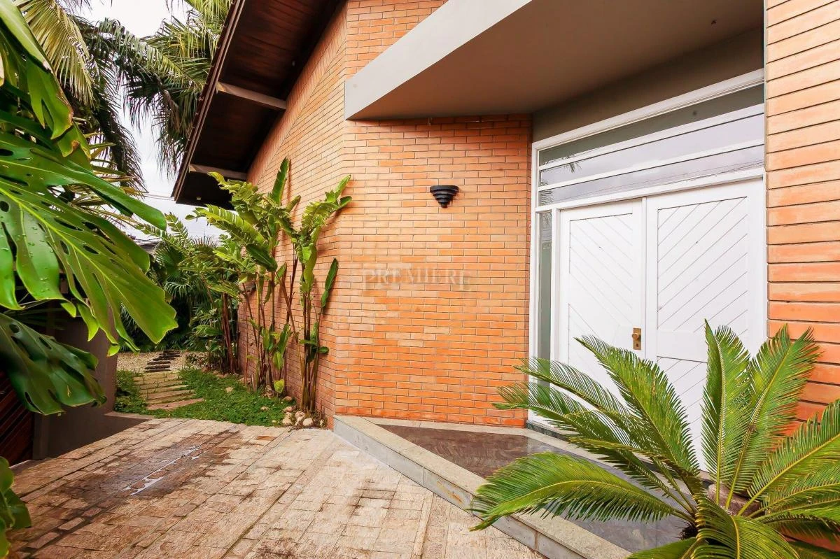 7-bedroom house with a home office in Curitiba — photo 20