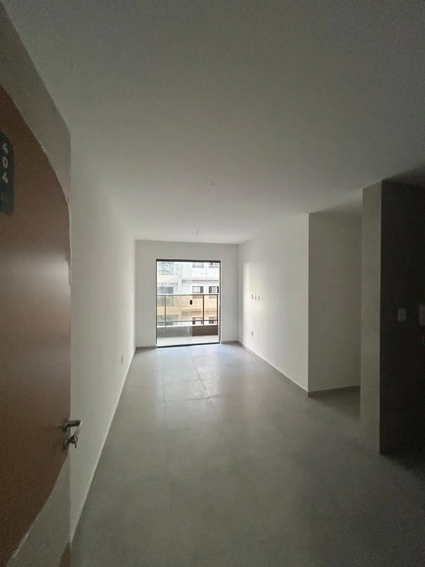 2-bedroom apartment with en-suite and 2 bathrooms — photo 25