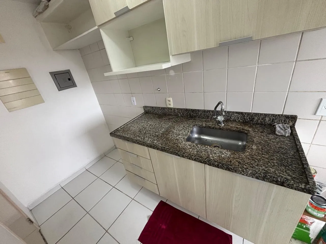 Apartamento vazio com 2 quartos e varanda — photo 17
