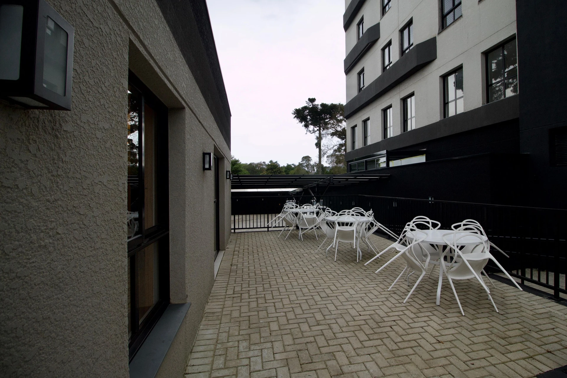 3-bedroom apartment with a dishwasher in Curitiba — photo 19