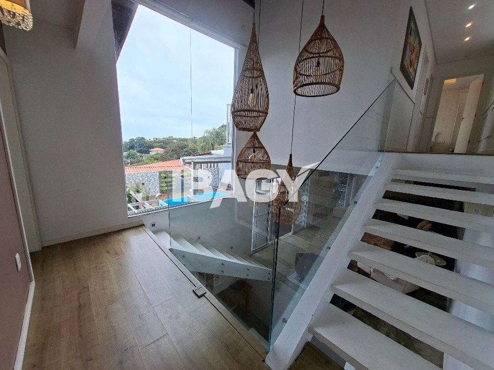 276 m² house with 3 bedrooms and open-plan kitchen