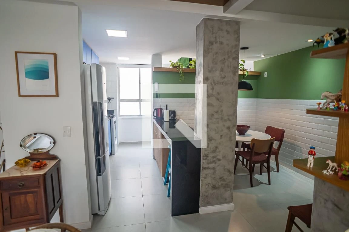 Furnished 2-bedroom apartment with en-suite bathrooms and open kitchen — photo 7