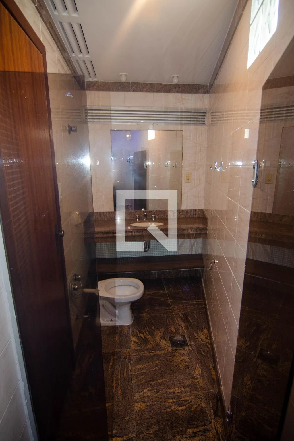 Apartamento sem mobília com 4 quartos e 4 banheiros — photo 48