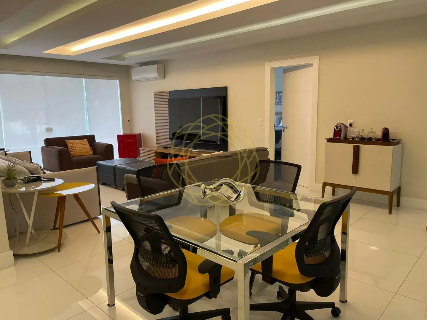 Triplex house with 5 bedrooms and 900 m² — photo 13