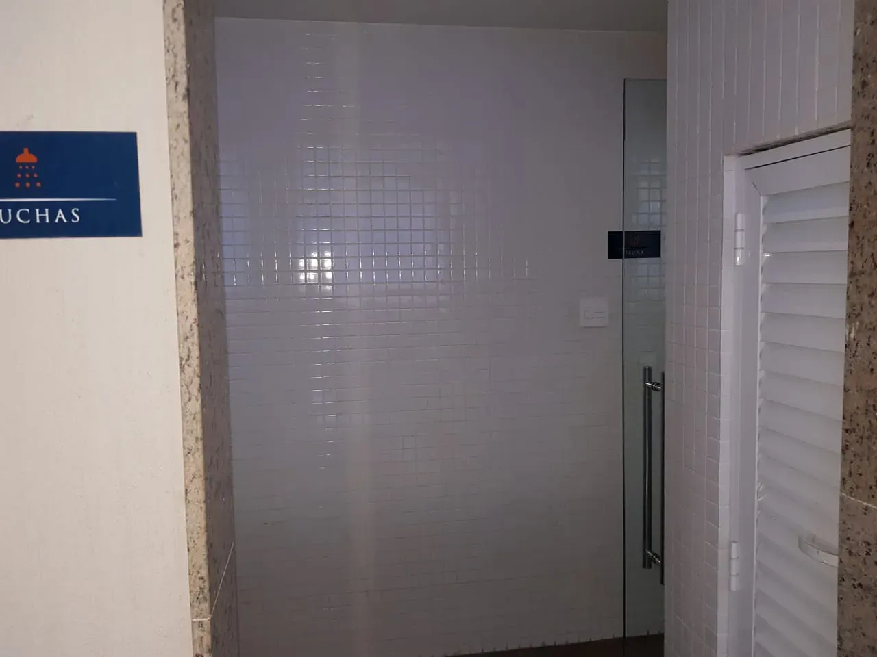 Балкон с грилем и 2 спальни: квартира 91 м² — photo 25
