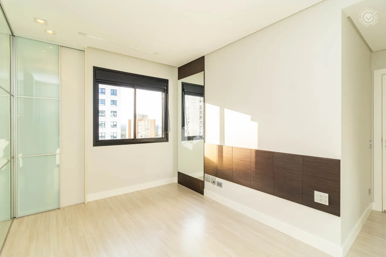 Apartamento com 3 quartos, 5 banheiros e varanda — photo 4