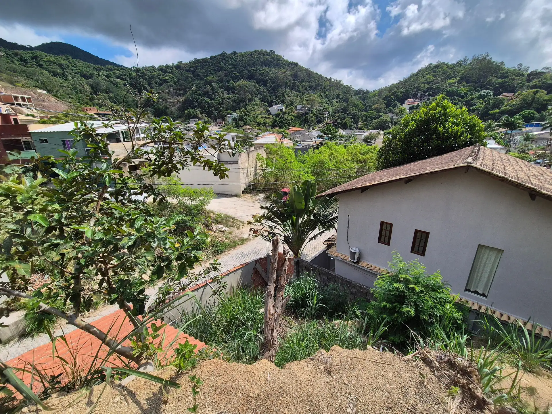 Casa mobiliada com 2 suítes e 3 banheiros — photo 3