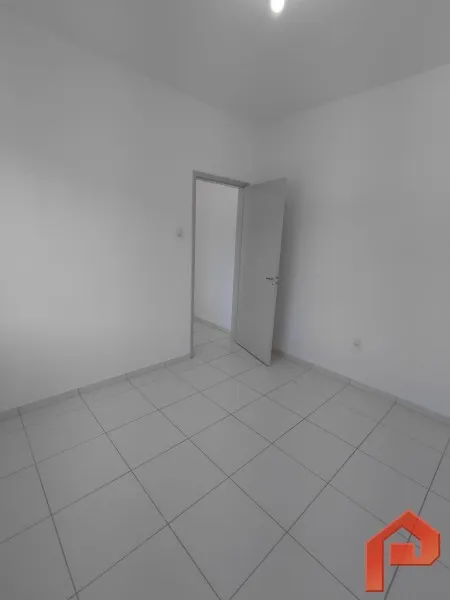 Apartamento con 2 dormitorios y cocina cerrada con cocina a gas — photo 14