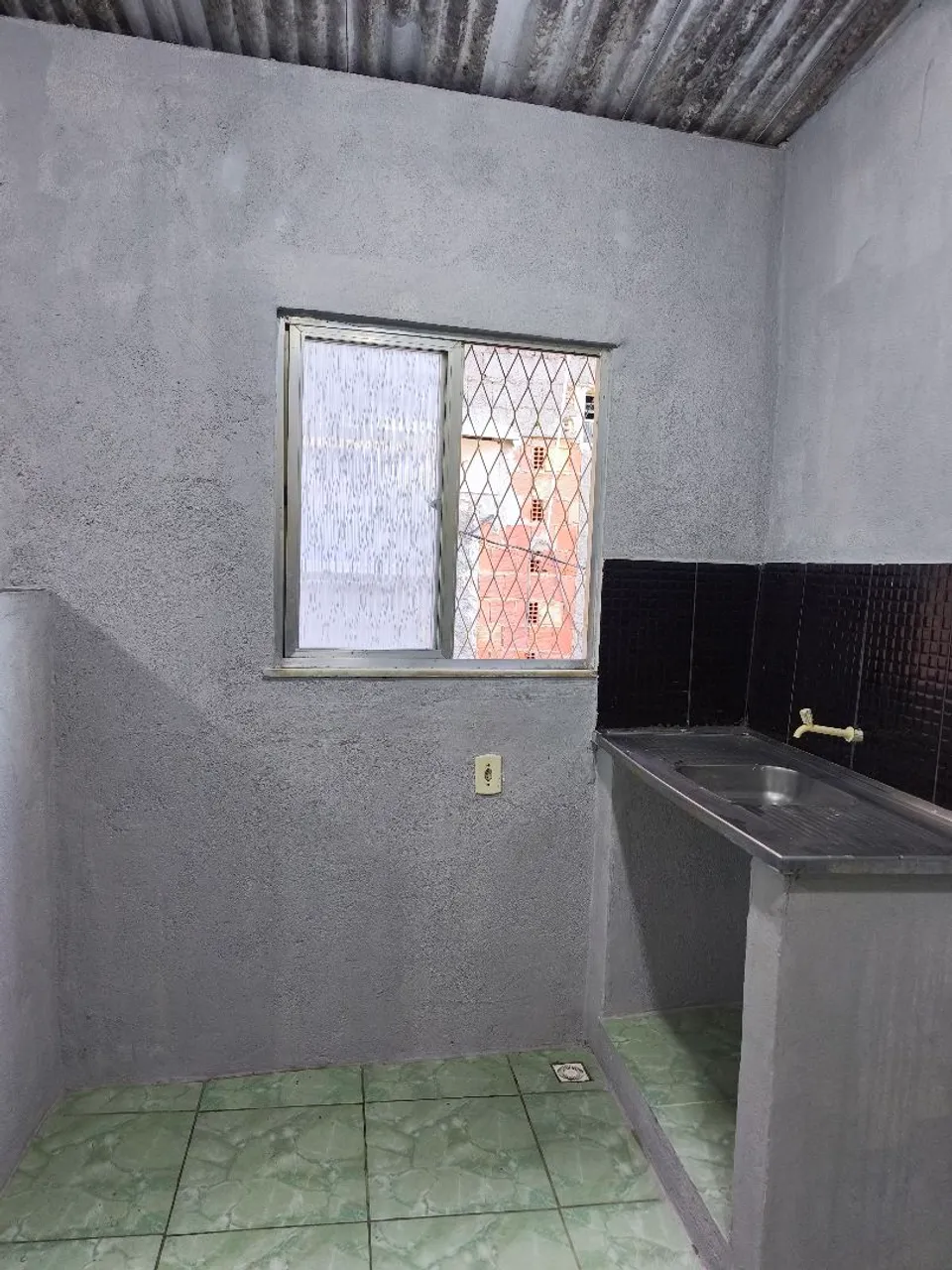 Unfurnished 1-bedroom house with kitchenette and 1 parking