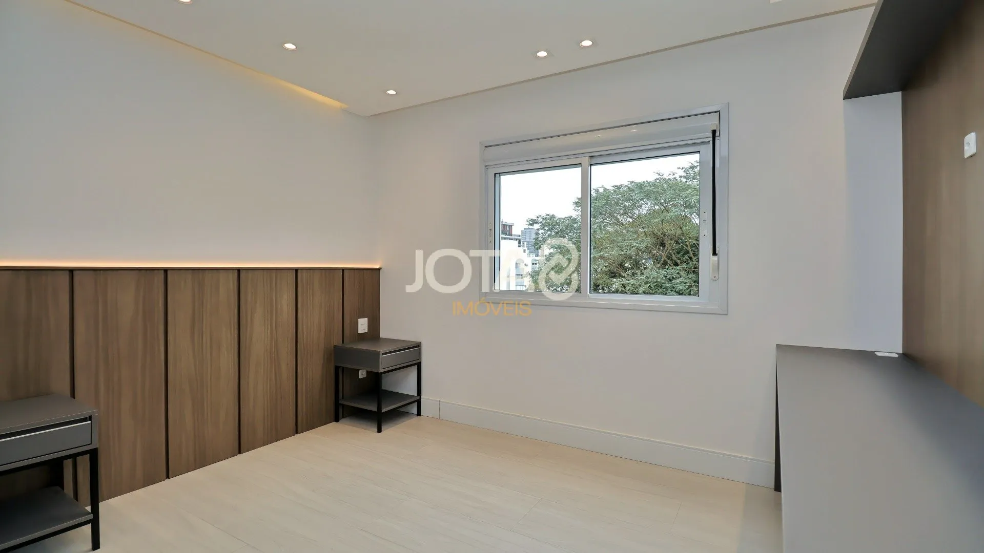 Apartment with 3 en-suite bedrooms 266 m² and parking — photo 21