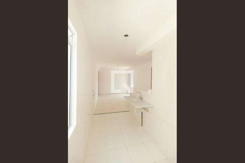 Apartamento de 2 quartos com kitchenette compacta — photo 2