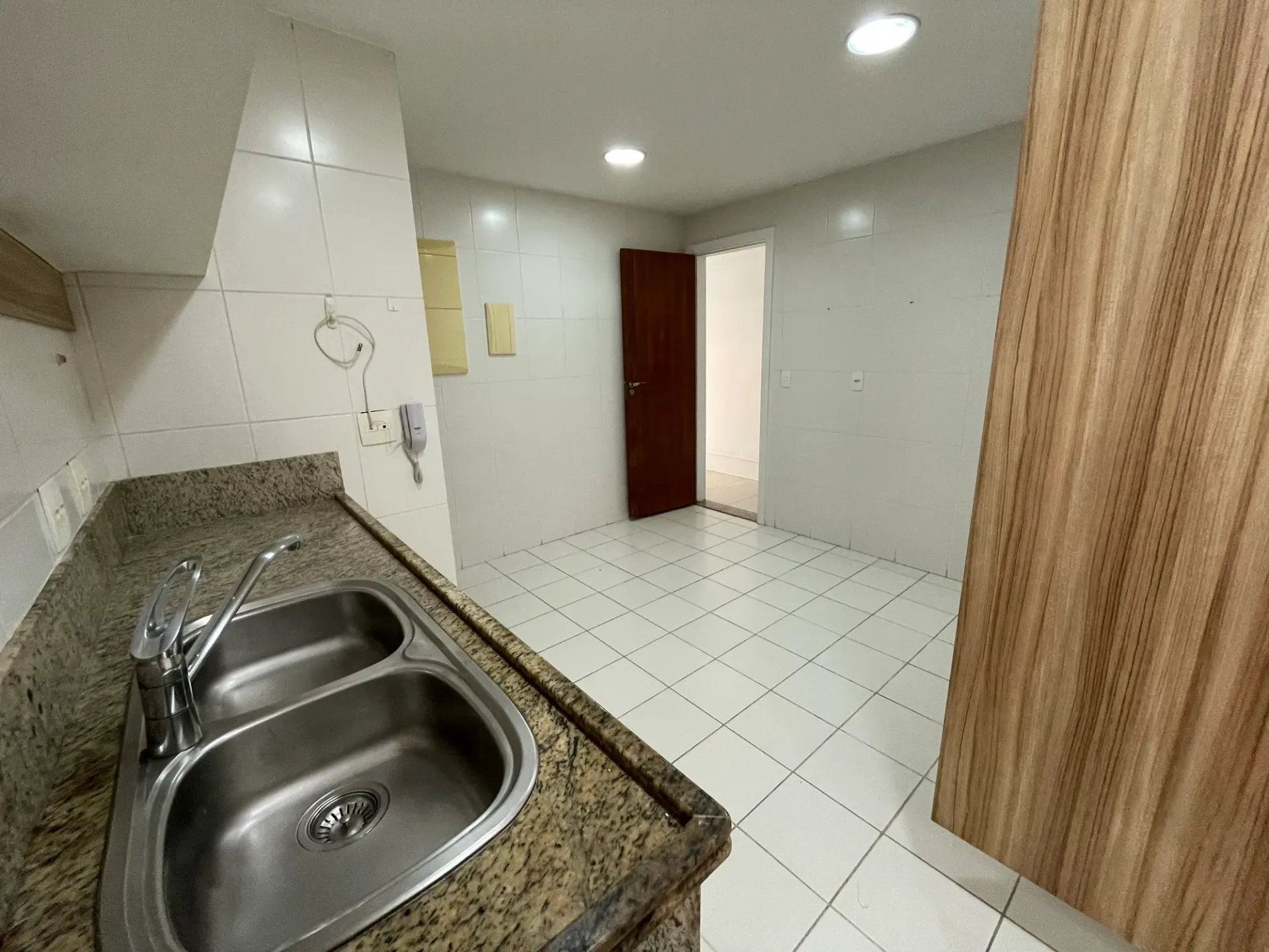 Cobertura com 4 quartos e cozinha com fogão a gás — photo 31