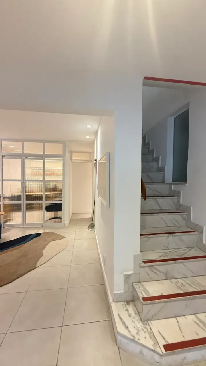 Casa para alquiler sin aparcamiento, 5 recámaras y 5 baños, 434 m² — photo 13