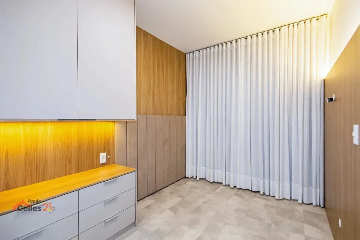 Засклений балкон та 2 спальні: квартира 47 м² — photo 26