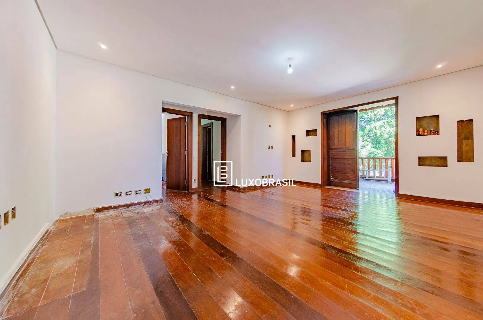 Furnished house with 6 en-suite bedrooms and 9 parking — photo 29