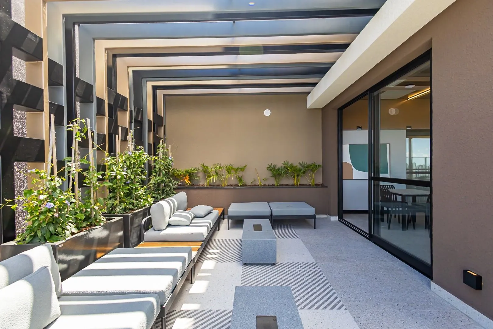 Furnished apartment, 78 m², with a glass-enclosed balcony — photo 16