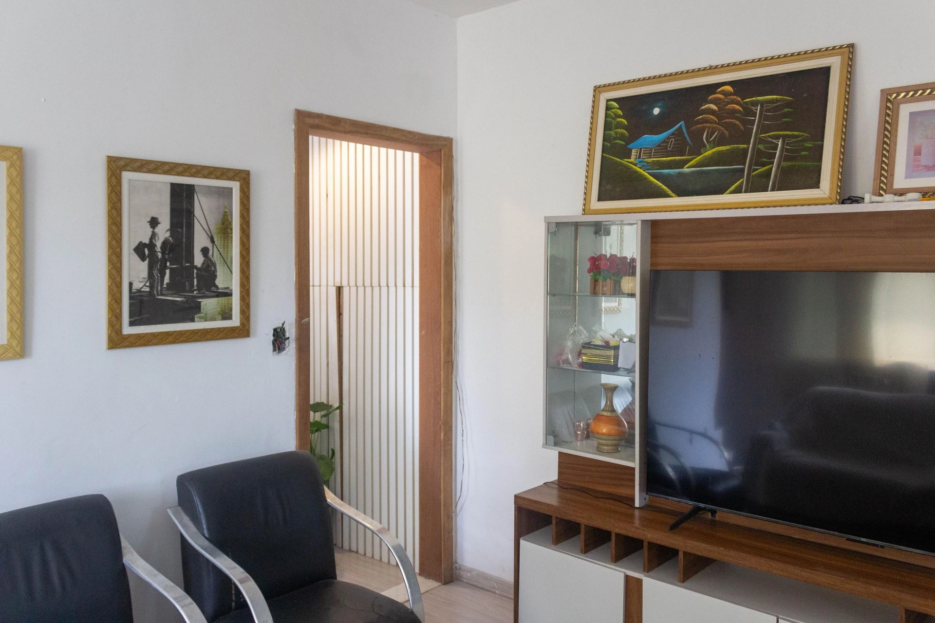 2-bedroom house with a home office — photo 28