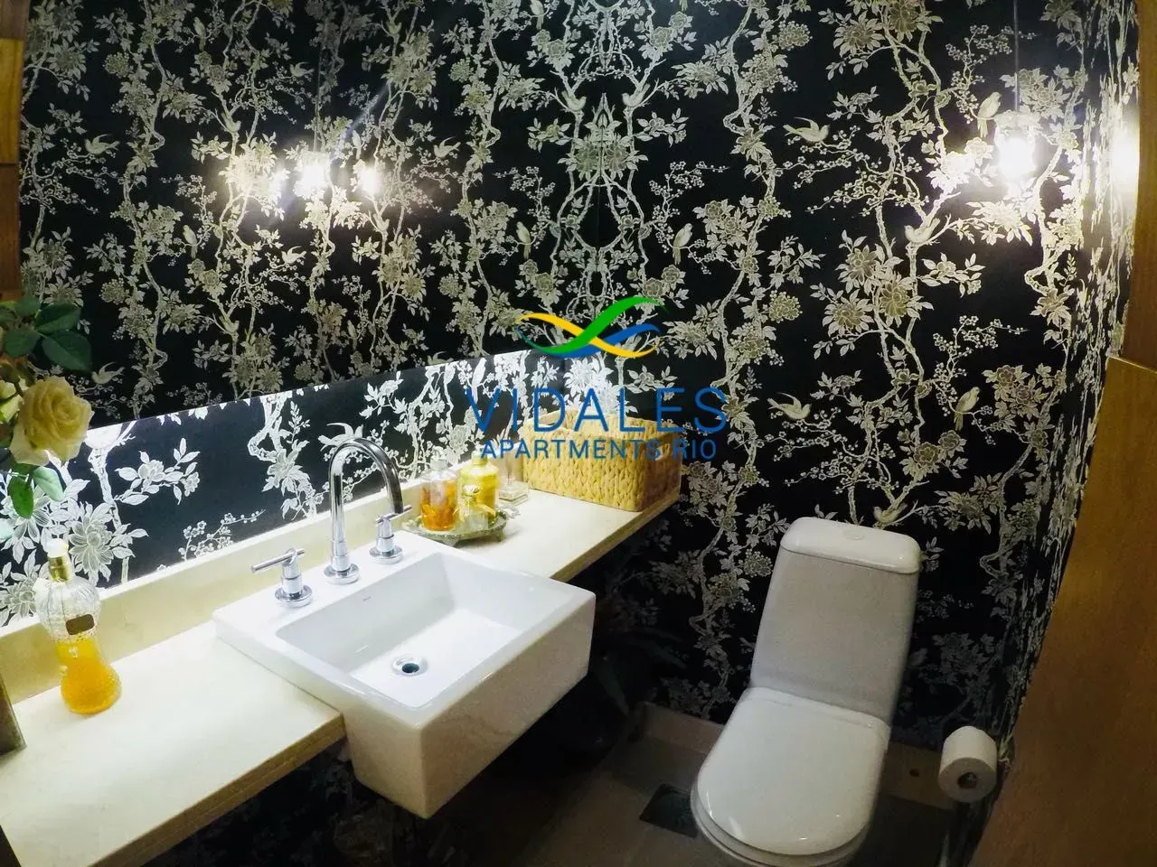Furnished apartment with an open-plan kitchen and 5 bedrooms — photo 23