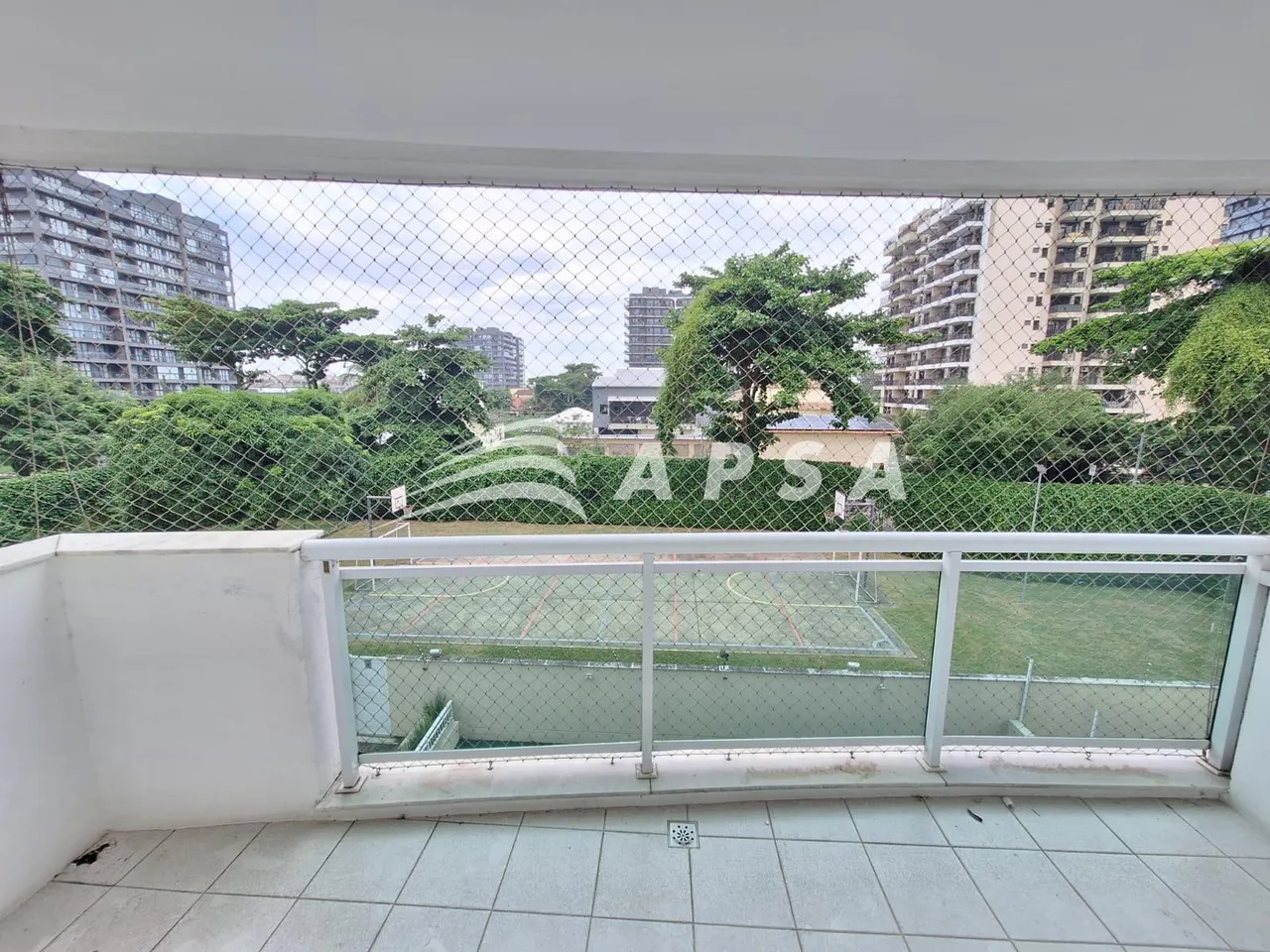 Unfurnished apartment with 2 bedrooms and home office — photo 11