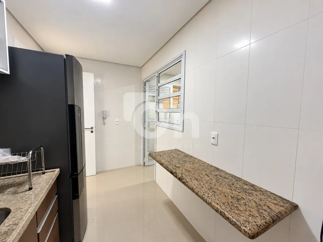 3-bedroom apartment in a building with a gym