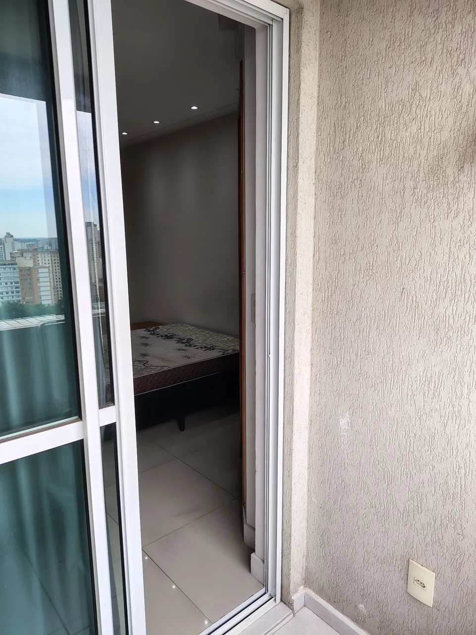 Apartamento mobiliado de 1 quarto com cozinha aberta — photo 10