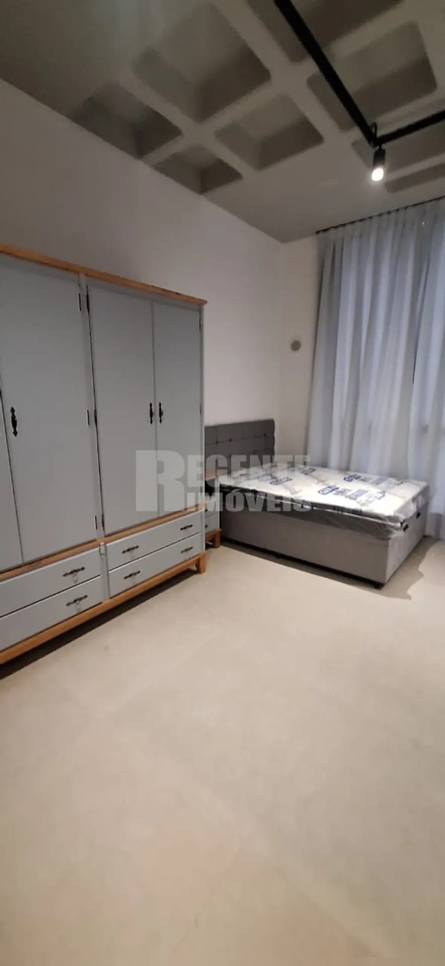 Furnished 34 m² studio with parking and 1 bedroom