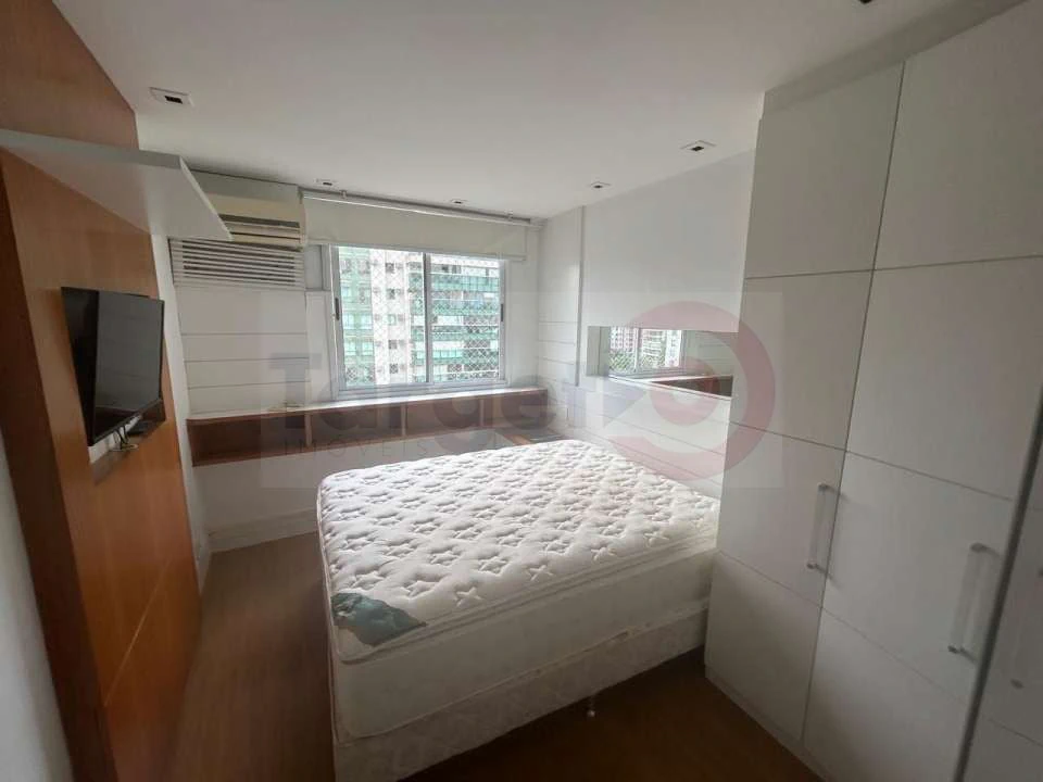 Home office in a 3-bedroom apartment, 124 m² — photo 12