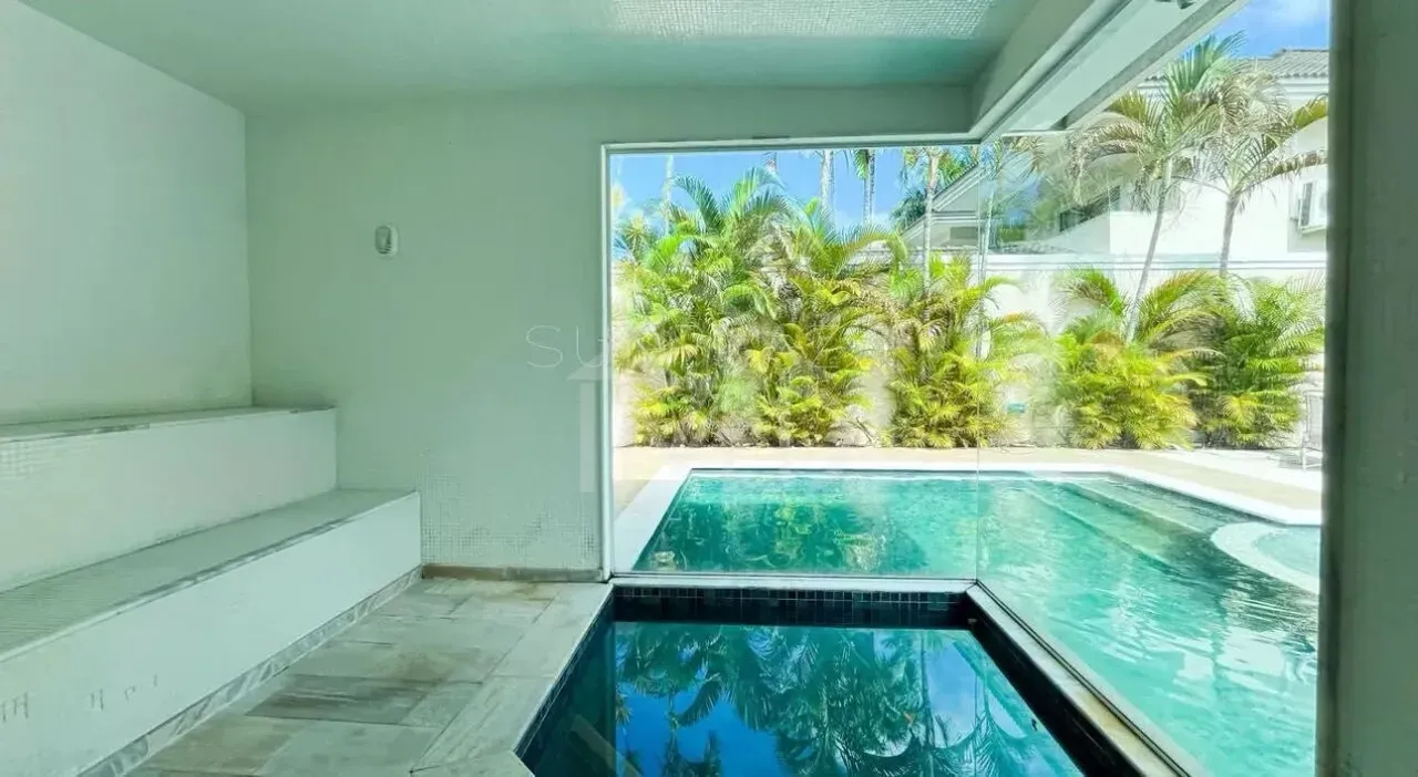 House with 4 suites, open-plan kitchen, 650 m² — photo 14