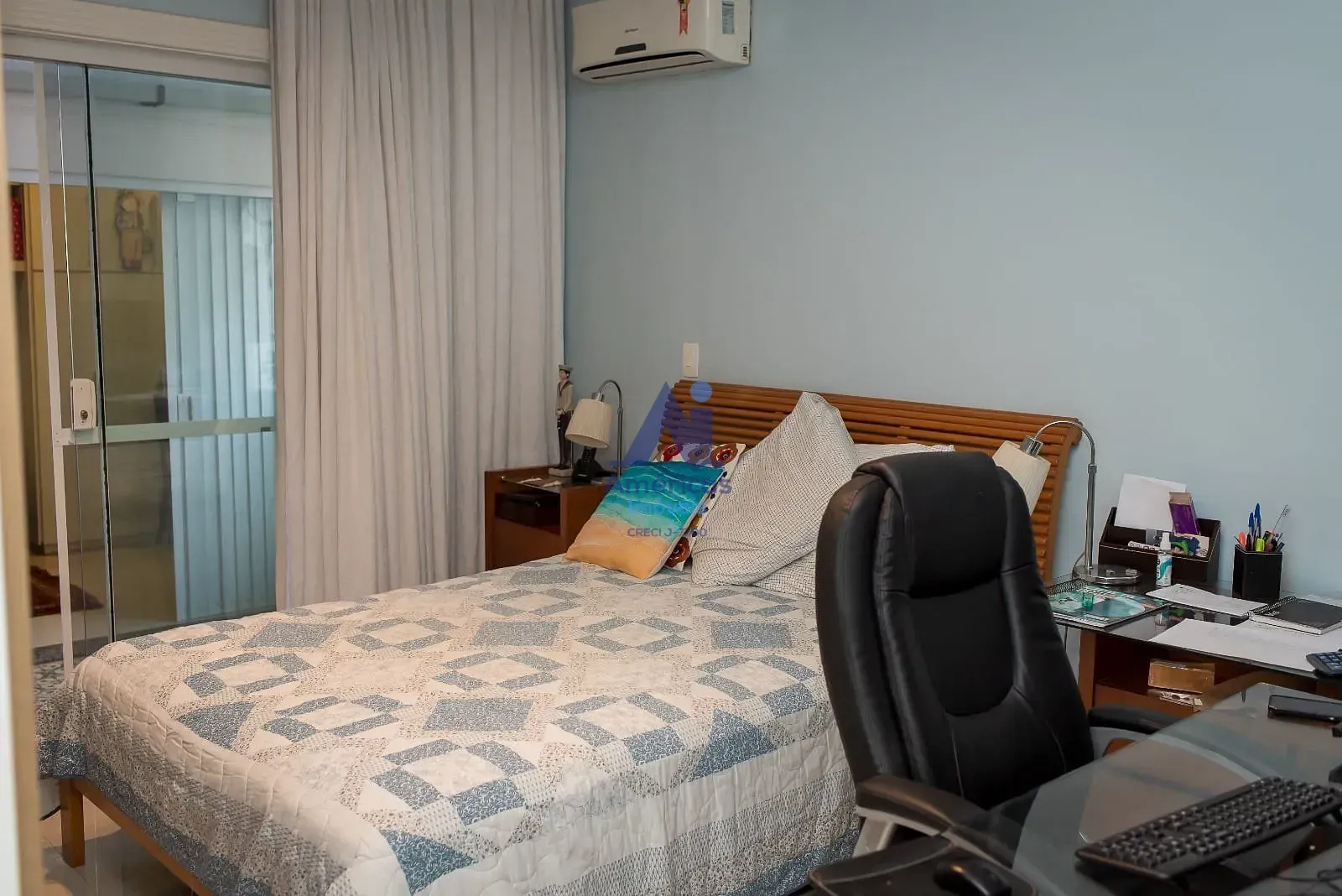 Unfurnished house with 4 bedrooms and 5 bathrooms — photo 19