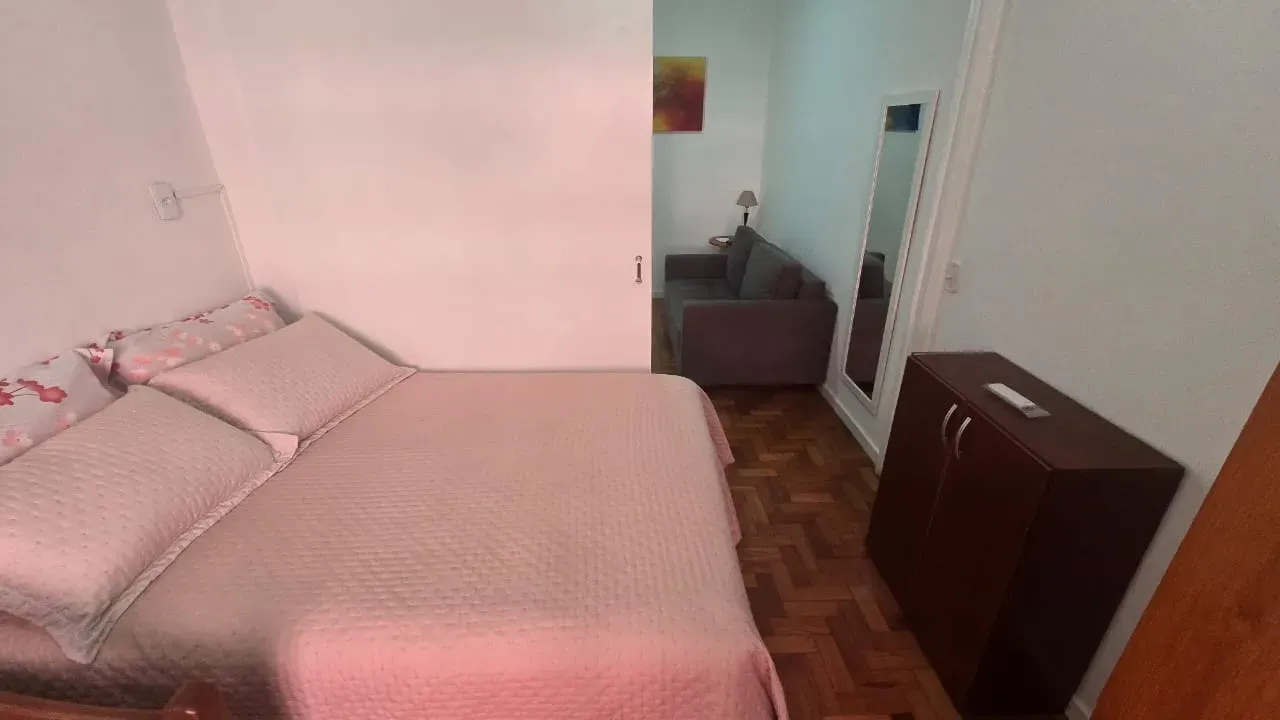 One-bedroom apartment with wood or laminate floors — photo 19