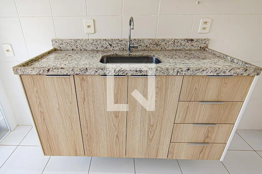 Квартира 68 м² с 2 спальнями-сюитами и балконом — photo 30