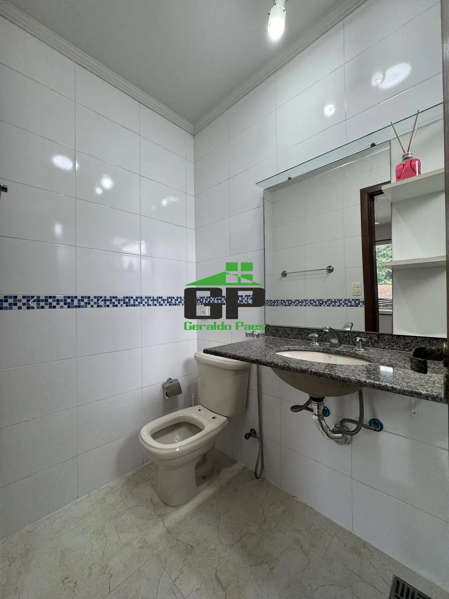 Casa com 5 quartos e 5 banheiros, cozinha fechada — photo 18